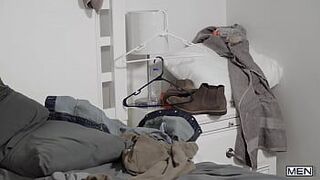 Off Duty Part 1 MEN Johnny Rapid, Jonah Reeves watch full at www.sexmen.com kil porn video